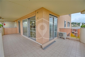 appartement à la vente -   06600  ANTIBES, surface 75 m2 vente appartement - APR587751